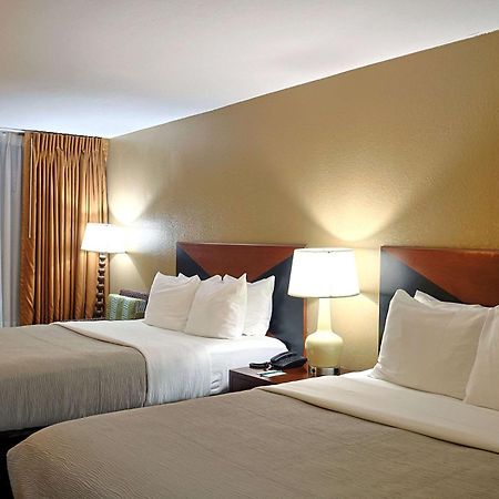 Quality Inn Kennedy Space Center Тайтусвилл Экстерьер фото