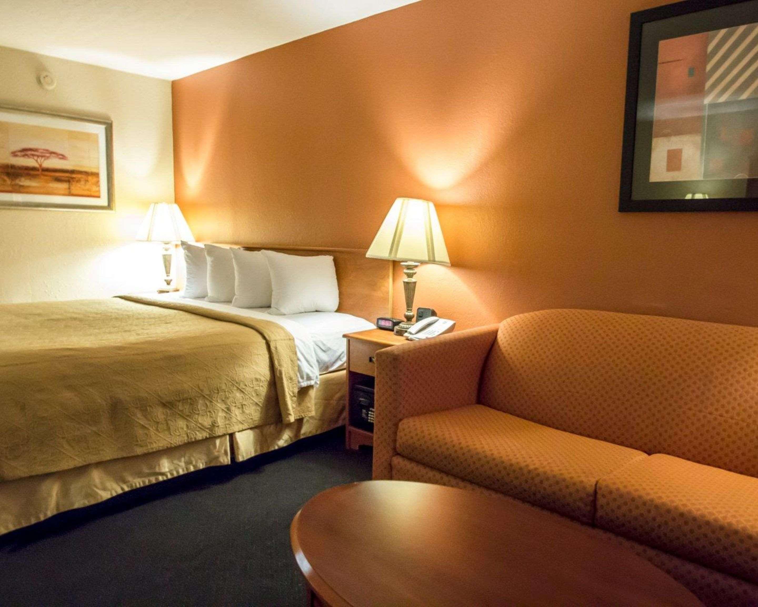 Quality Inn Kennedy Space Center Тайтусвилл Экстерьер фото