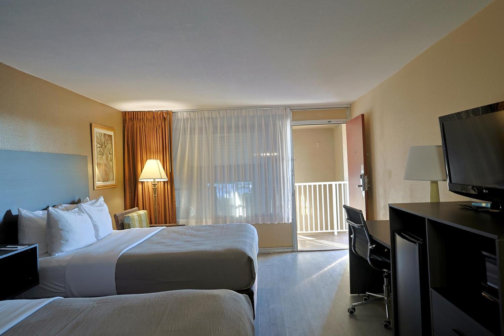 Quality Inn Kennedy Space Center Тайтусвилл Экстерьер фото